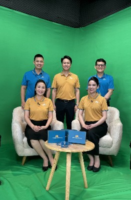 Sôi nổi Livestream tư vấn, chia sẻ kinh nghiệm tuyển dụng TVHK năm 2024